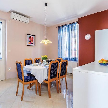Gorgeous Apartment In Rijeka With Kitchen Extérieur photo