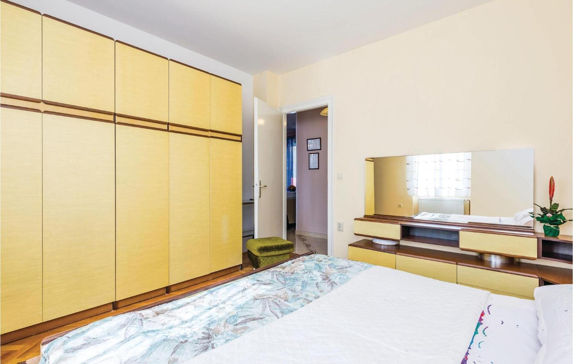 Gorgeous Apartment In Rijeka With Kitchen Extérieur photo