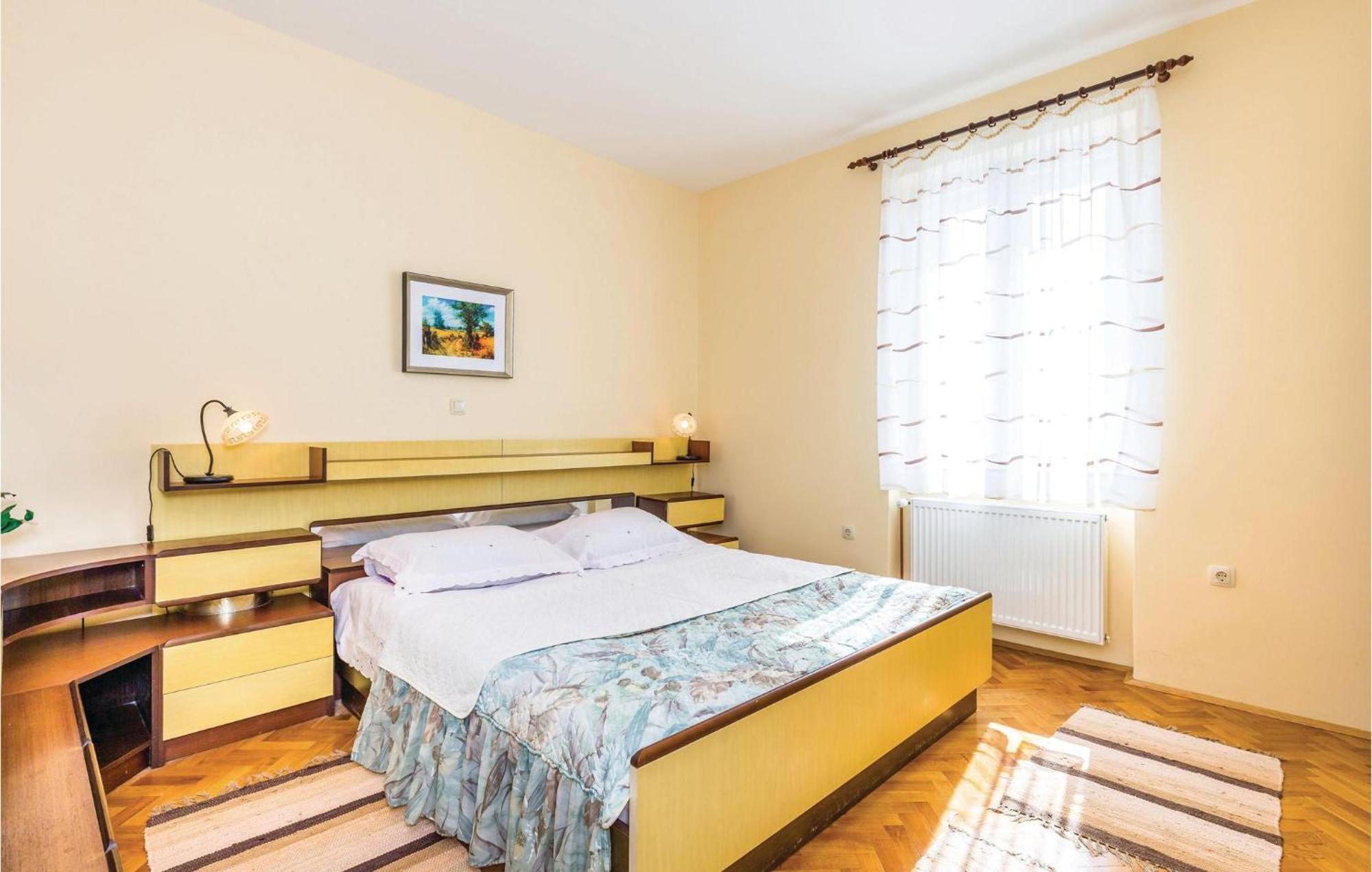 Gorgeous Apartment In Rijeka With Kitchen Extérieur photo